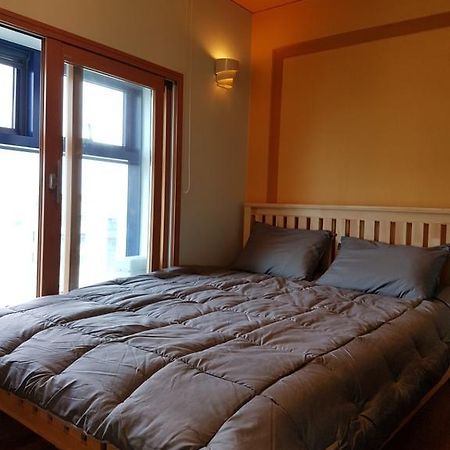 Hostel Lyndon Чеджу Екстериор снимка