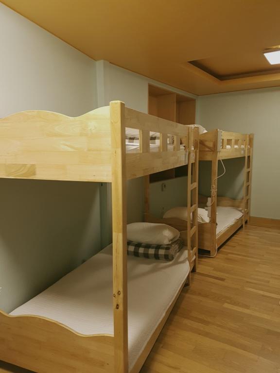 Hostel Lyndon Чеджу Екстериор снимка