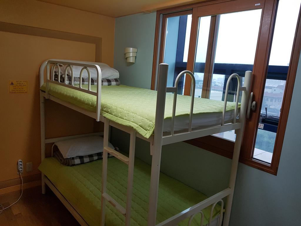 Hostel Lyndon Чеджу Стая снимка