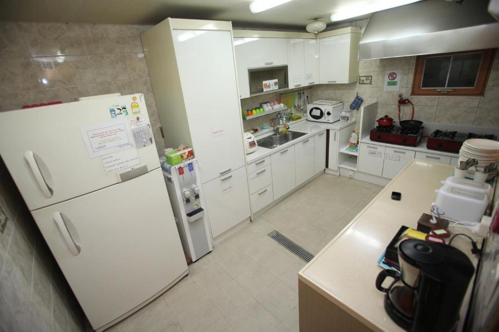 Hostel Lyndon Чеджу Екстериор снимка