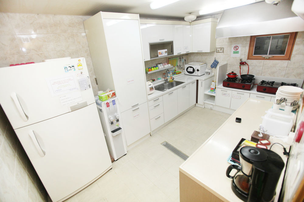 Hostel Lyndon Чеджу Екстериор снимка